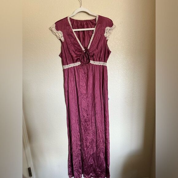Vintage Keyhole Nylon Slip Dress Lace Details Sz Medium Cap Sleeves Burgundy Red - Picture 3 of 7